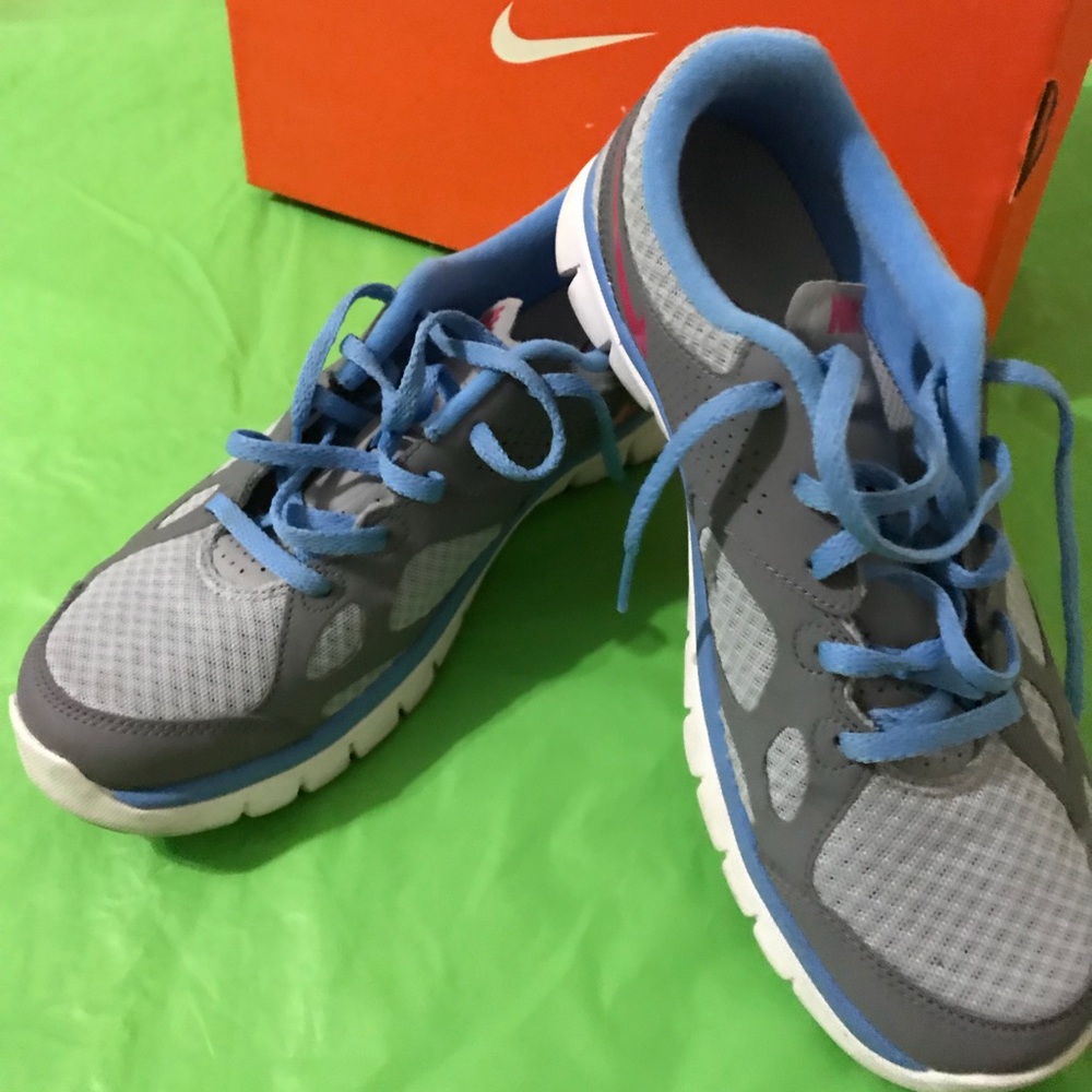 Women’s Nike shoes